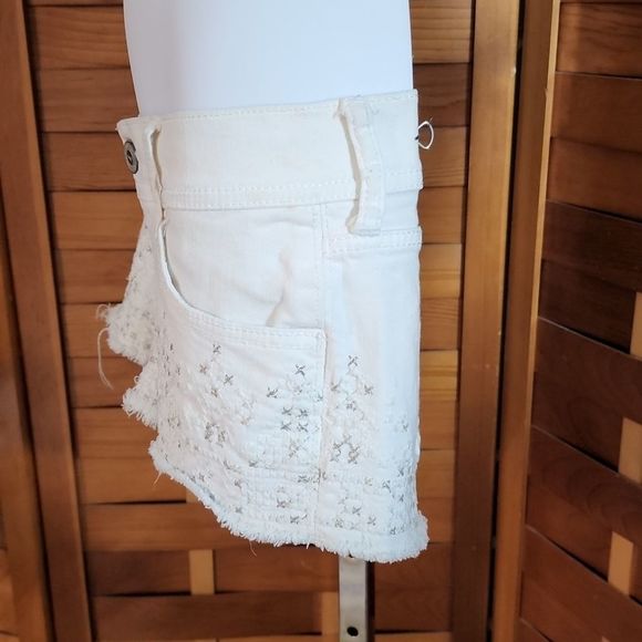 Hollister denim shorts - Picture 9 of 10